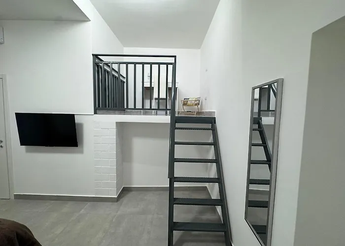 Piazza Garibaldi - Elegante Апартаменты Неаполь