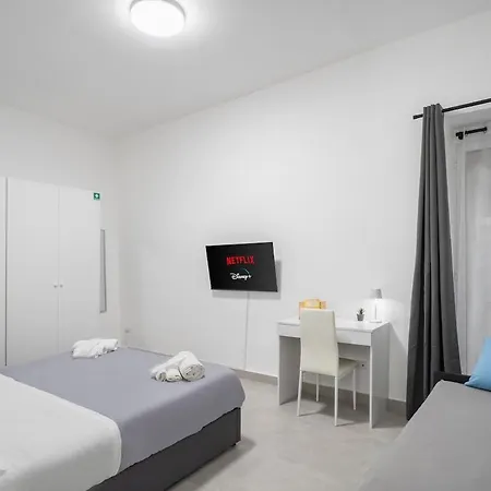 Appartement Historic Center - Elegant 2 Bedrooms, 2 Baths For 5 People Naples