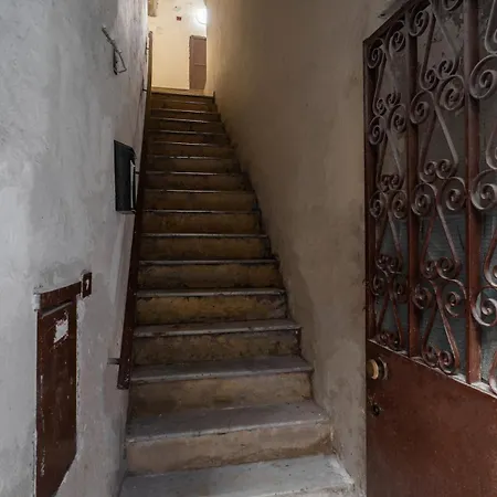 Historic Center - Elegant 2 Bedrooms, 2 Baths For 5 People * Naples